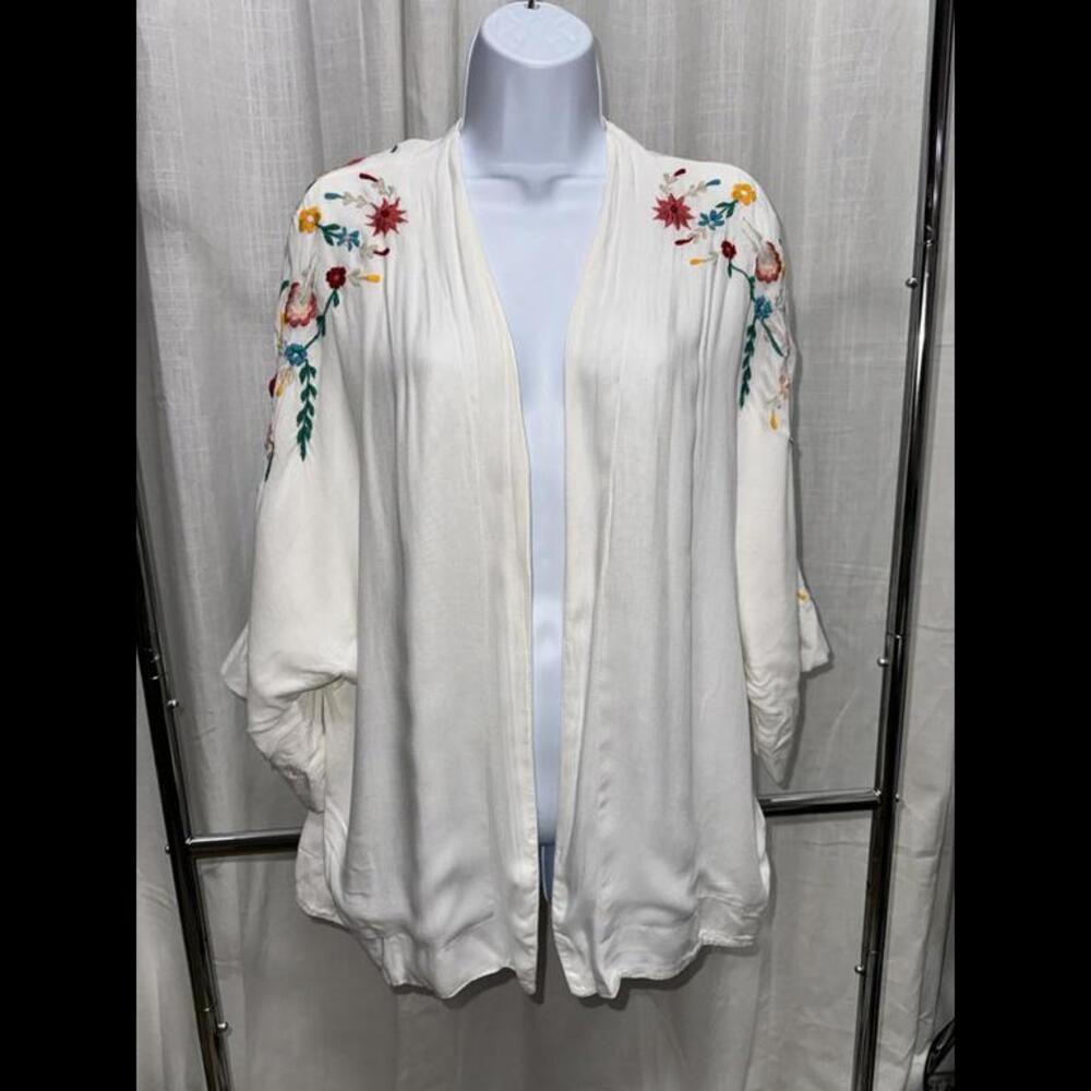 Vintage Floral Embroidered Kimono Jacket - White